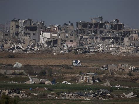 Gaza death toll surpasses 20,000 and Israel expands ground offensive despite pressure to scale back
